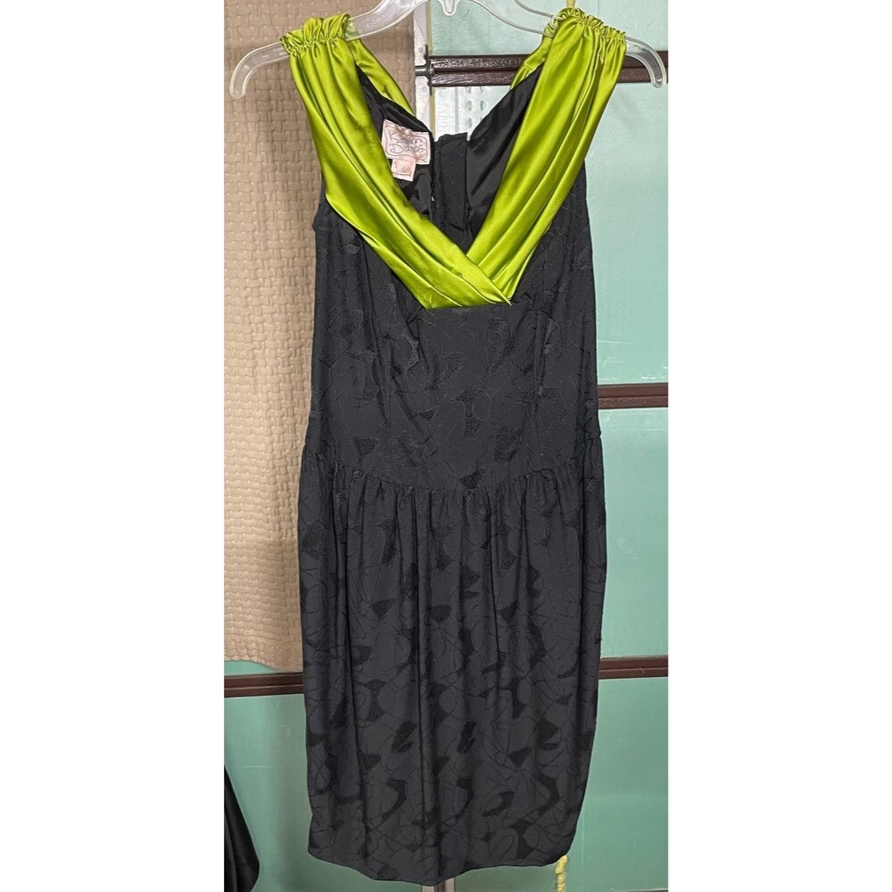 Kathryn Dianos Size 4 Vintage 1980s Black & Green Midi Women's Dress 100% Silk